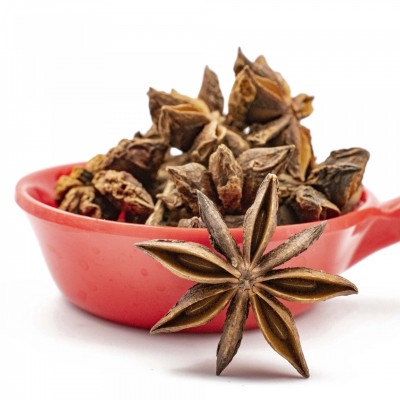 Wholesale Organic essential oil Star Anise oil pharmaceutical in fragrance and chemical